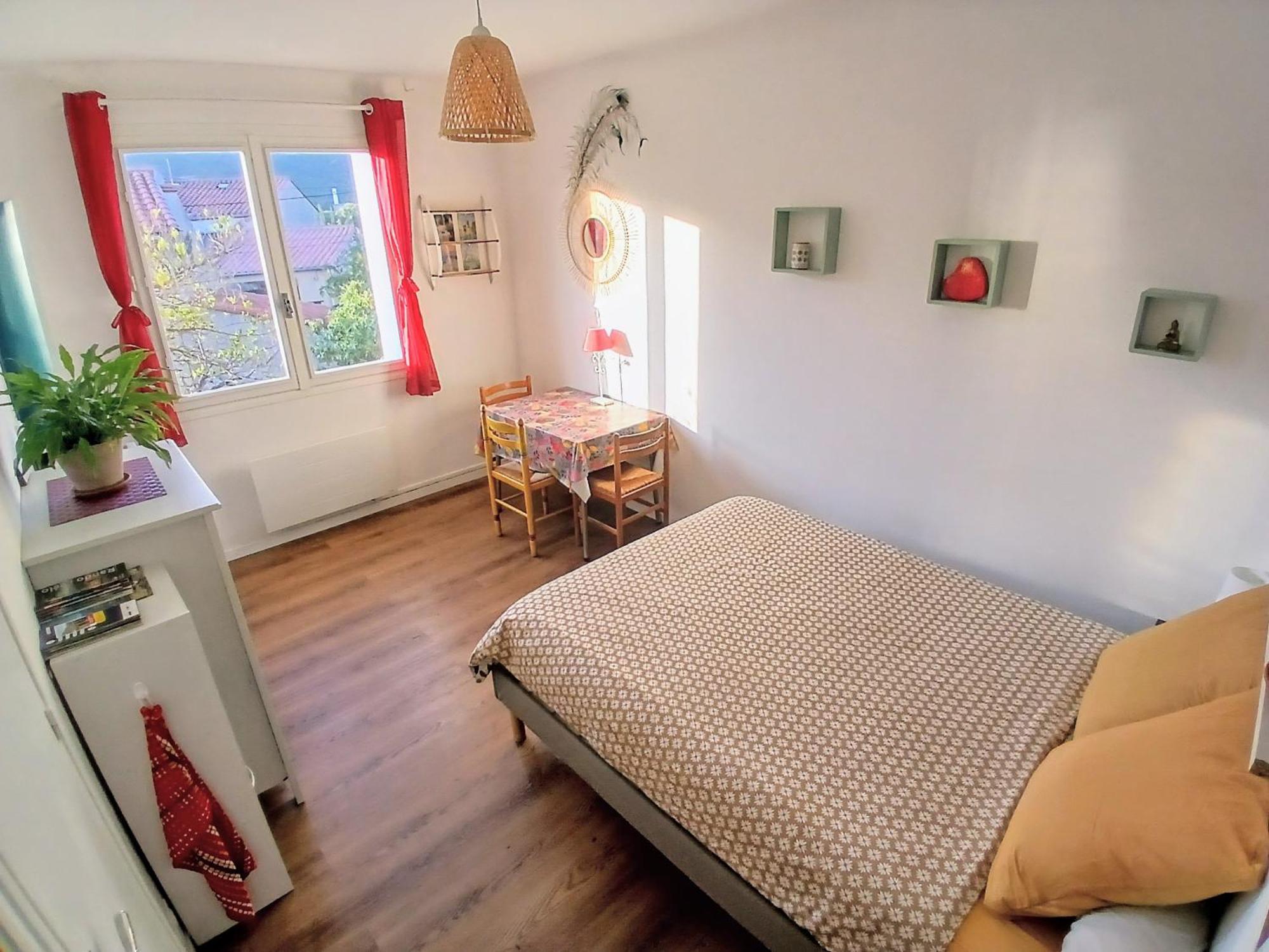 Comme Un Petit Studio - Totalement Independant - Entree Autonome Prades  Exterior photo